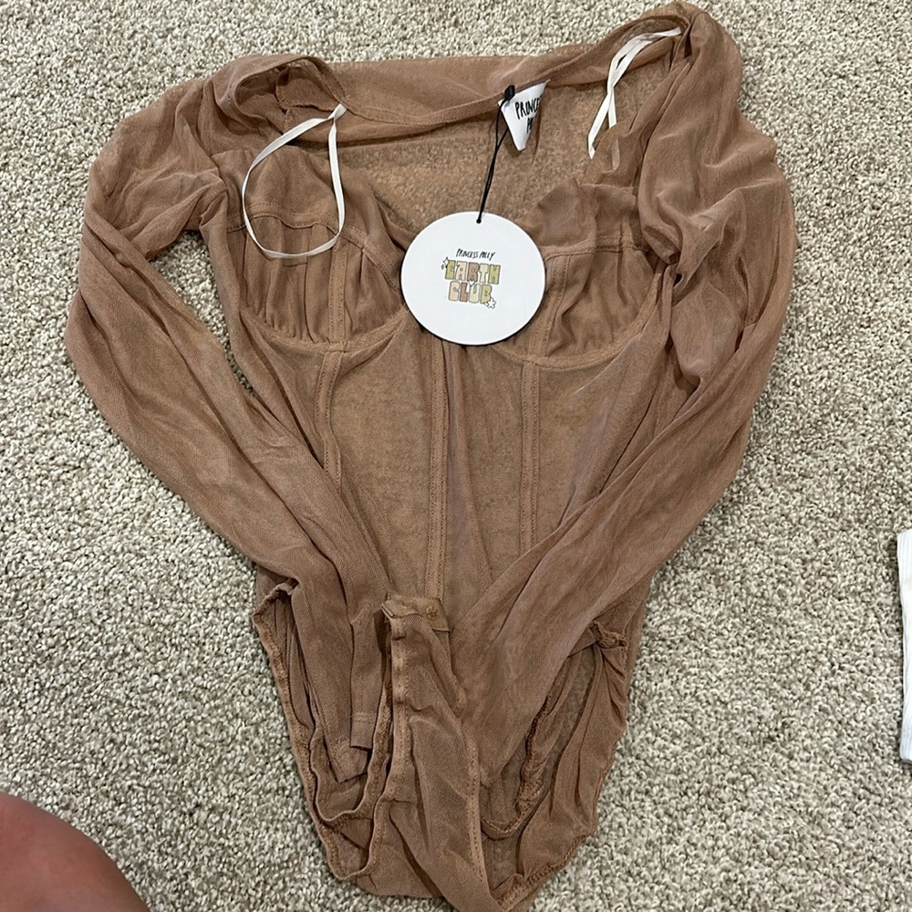 New princess Polly beige bodysuit